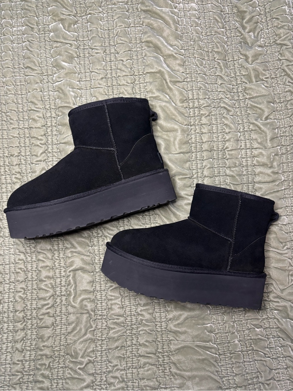 UGG Classic Mini Platform